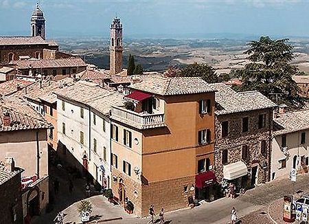 Il Barlanzone Affittacamere Montalcino Exterior photo