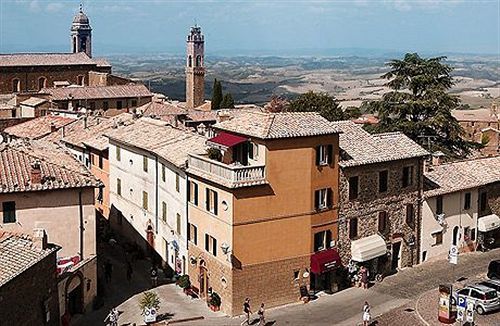 Il Barlanzone Affittacamere Montalcino Exterior photo