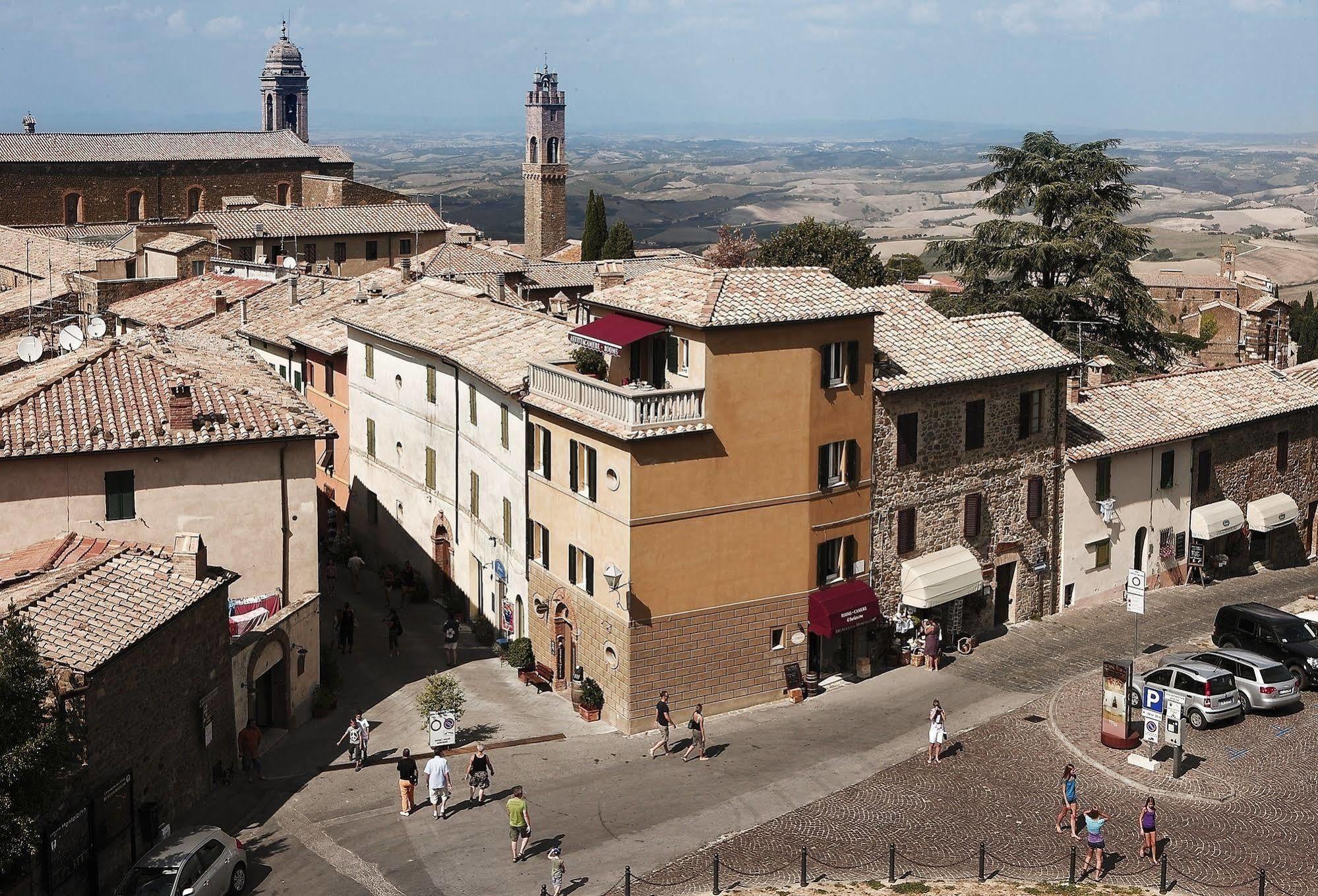 Il Barlanzone Affittacamere Montalcino Exterior photo